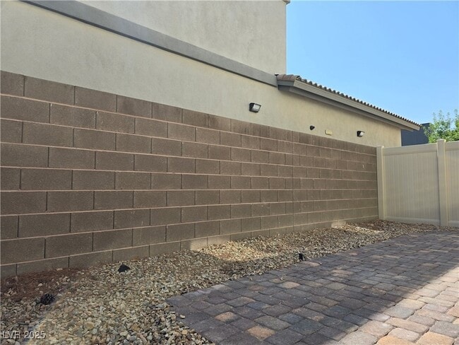 Building Photo - 6858 Truffle Gray St