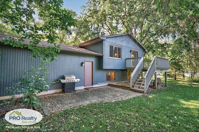 Building Photo - 4 Bedroom Home **50% off December's Rent with a December 2025 Move In**