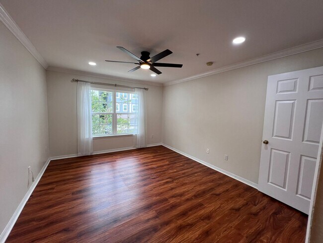 Building Photo - Great Condo for rent!