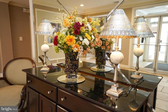 Building Photo - 2115 Ganton Green