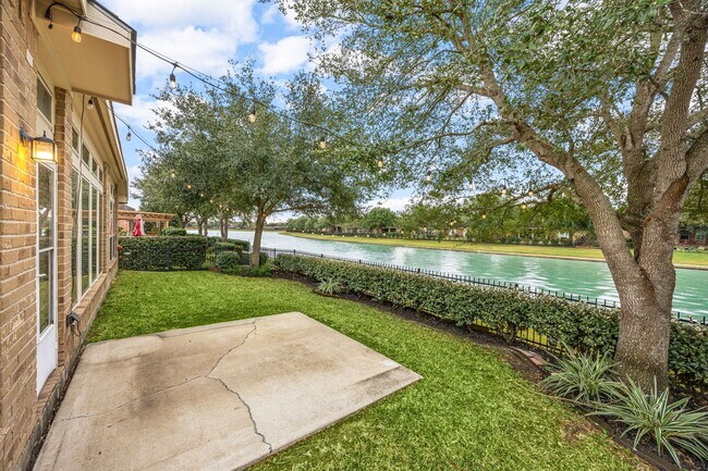 Building Photo - 26323 Crystal Cove Ln