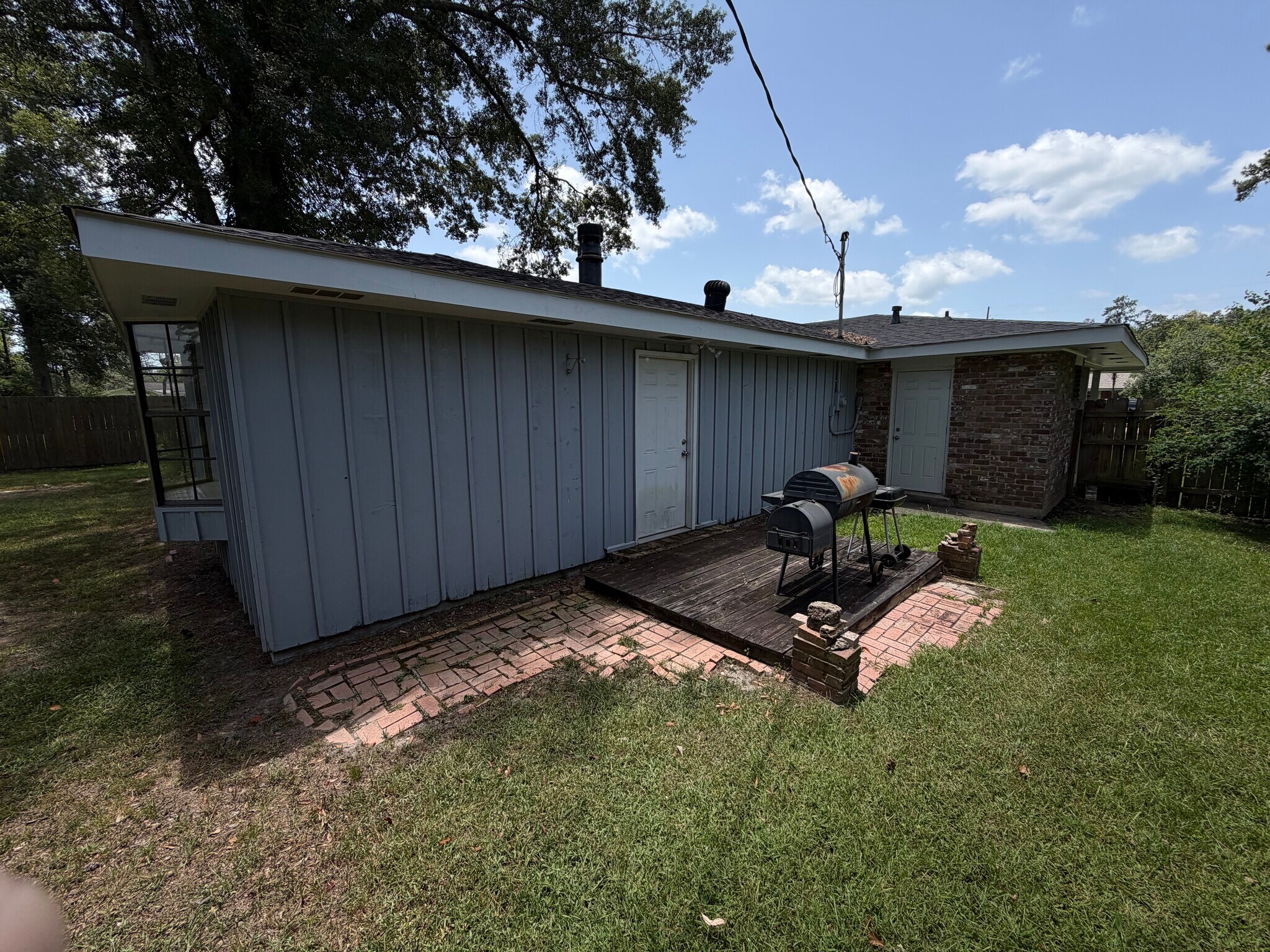 Building Photo - 108 Florence Dr