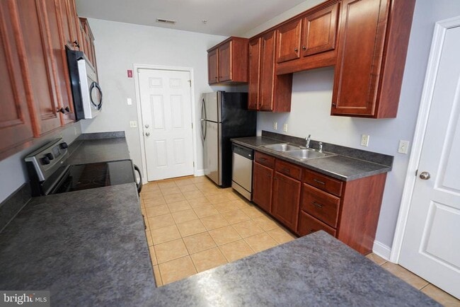 Building Photo - 1455 Hidden Meadow Ln