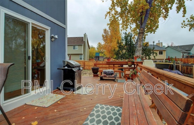 Building Photo - 11847 W Berry Ave