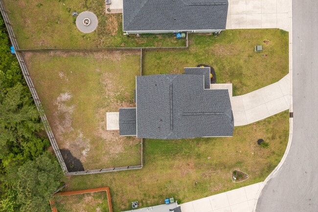 Building Photo - 220 Salty Dog Ln