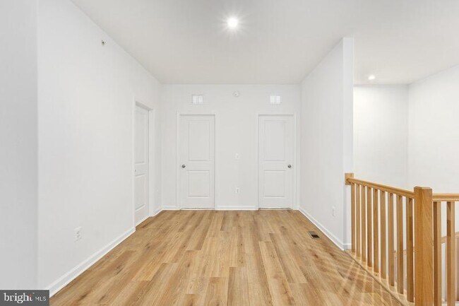 Building Photo - 2514 Neabsco Common Pl