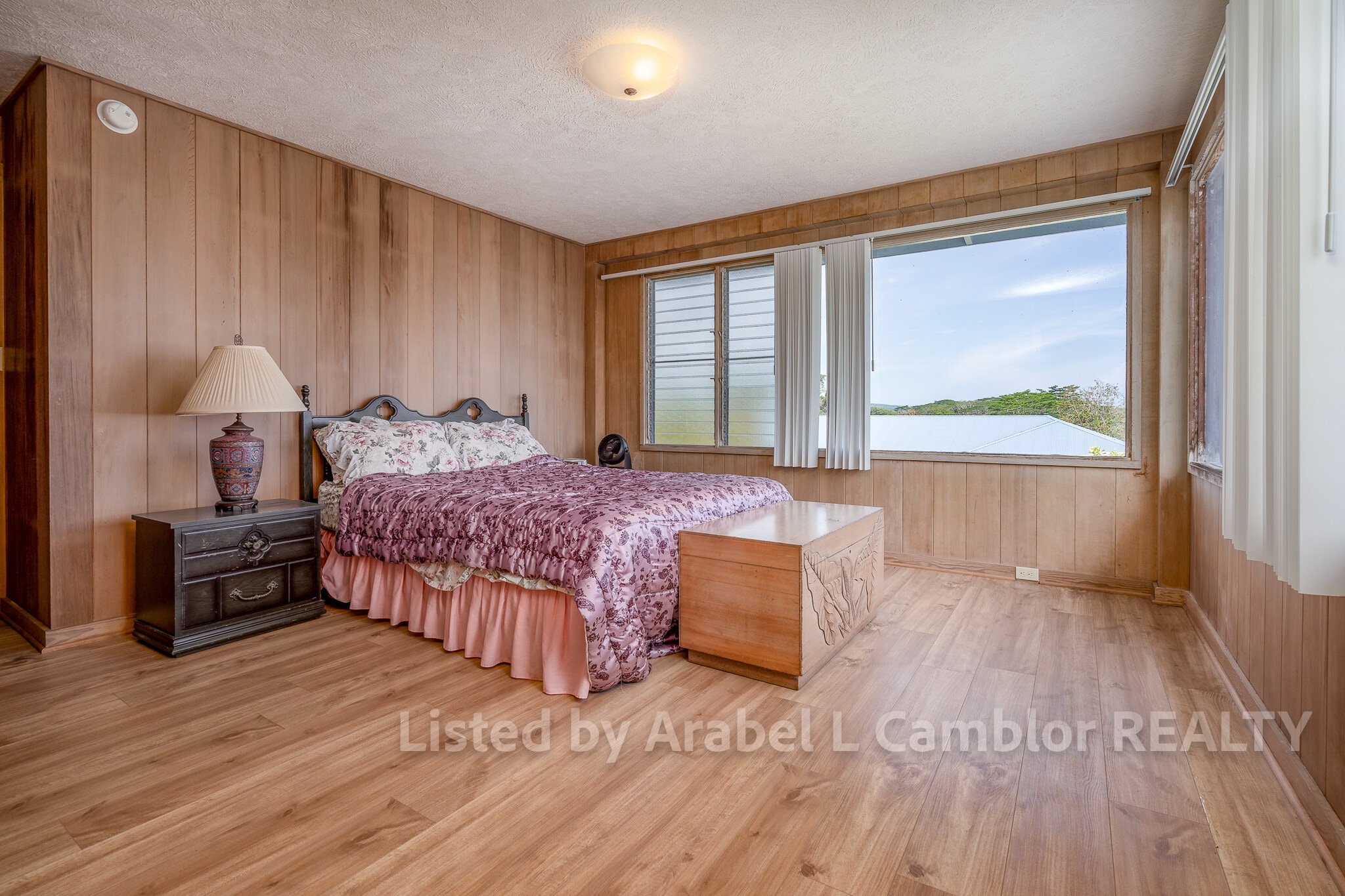 Building Photo - 129 Kapualani St