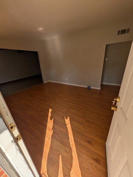 Building Photo - 3401 NW Williams Ave