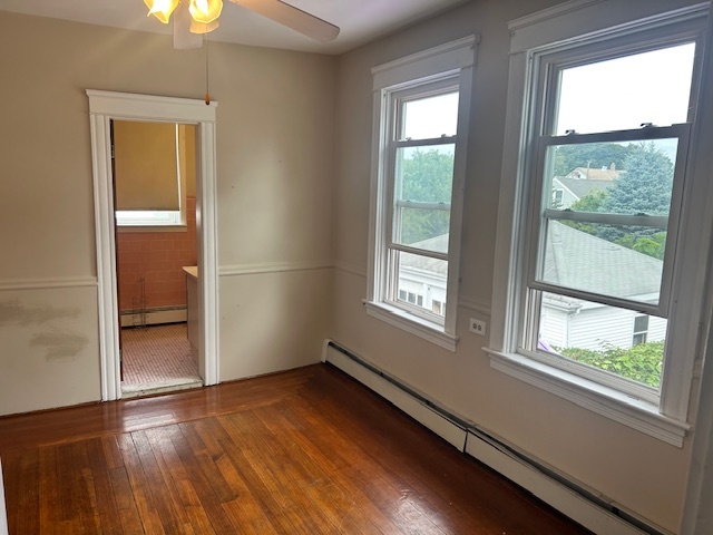 Dining room - 889 York Ave