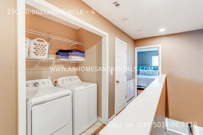 Building Photo - 2502 Ridgeland Cir