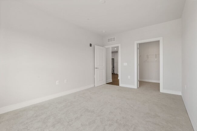 Building Photo - 100 St Ives Pl