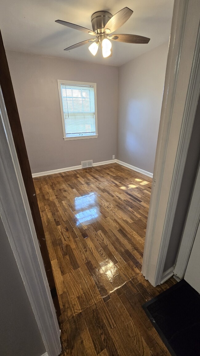 Building Photo - 3109 Beecher Rd