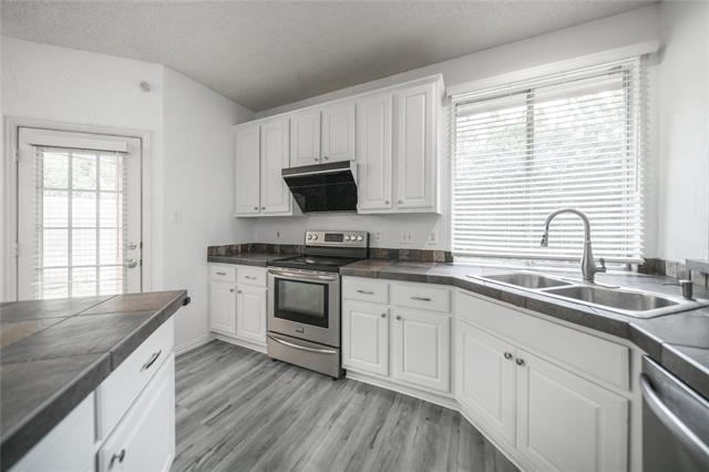 Building Photo - 1812 Ingleside Dr