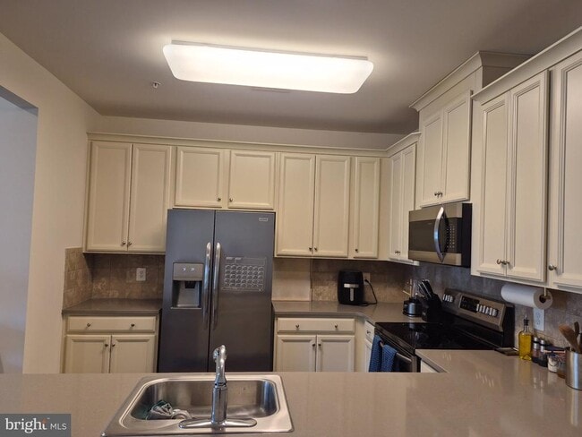 Building Photo - 9707 Glassy Creek Way