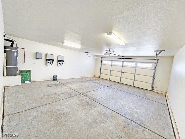Building Photo - 1229 Bourbon St
