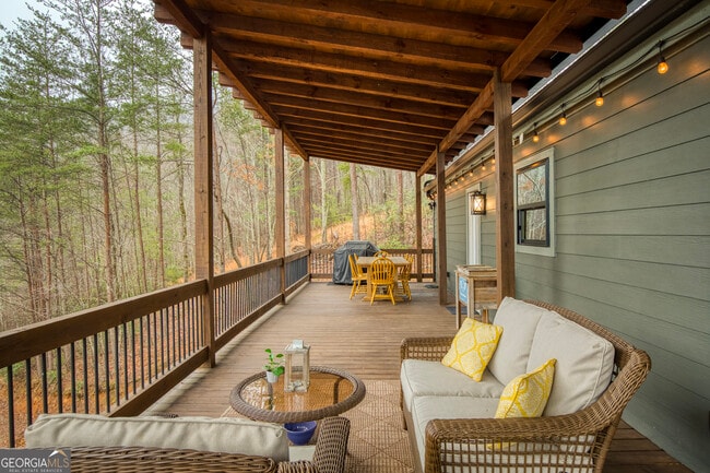 Building Photo - 642 Crabapple Dr