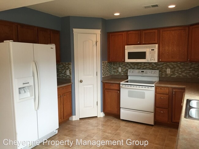 Building Photo - 3 br, 3 bath House - 4741 Harmon Ave