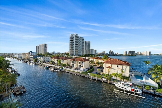 Building Photo - 4000 NE 170th St