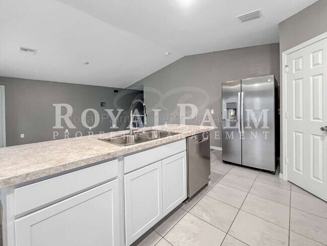 Building Photo - 3107 35th St W