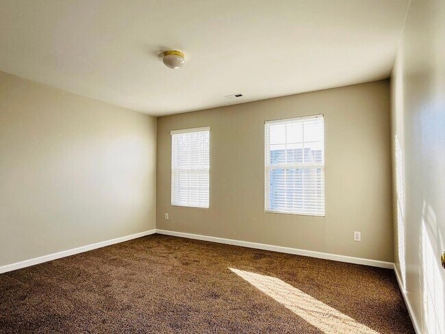 Building Photo - 4348 Karlbrook Ln