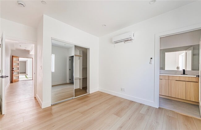 Building Photo - 13461 Beach Ave