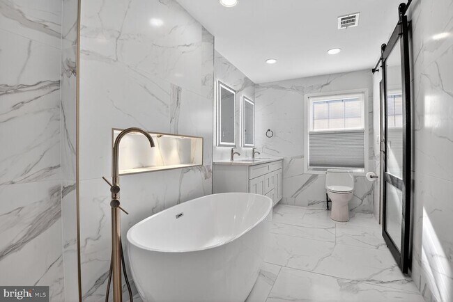 Building Photo - 14982 Gold Post Ct