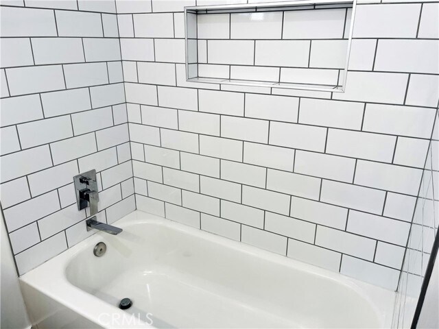 Building Photo - 6221 Glide Ave