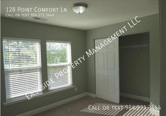 Building Photo - 128 Point Comfort Ln
