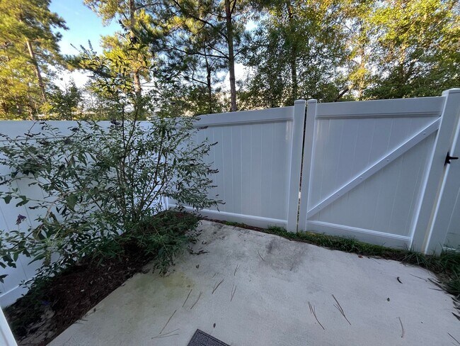 Building Photo - 7650 Knightbell Cir