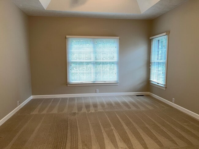 Building Photo - 160 Winged Elm Cir