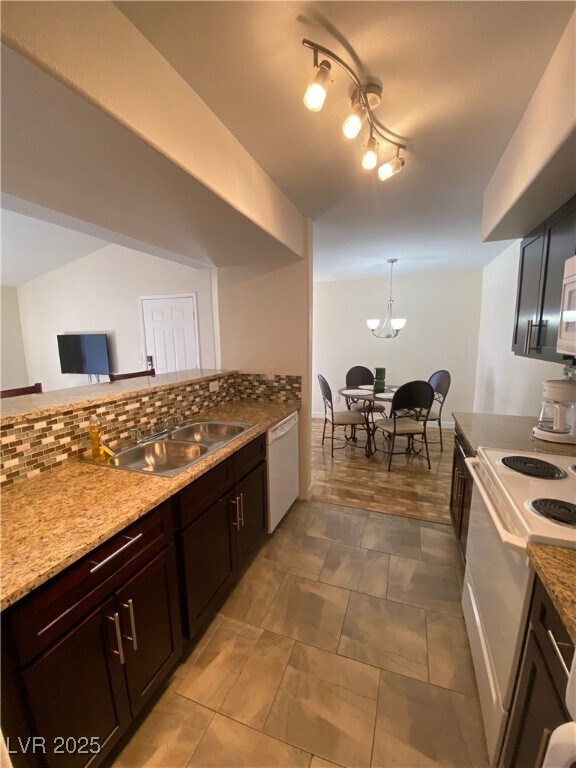 Building Photo - 2300 E Silverado Ranch Blvd