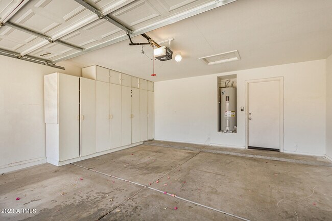 Building Photo - 8617 W Vogel Ave