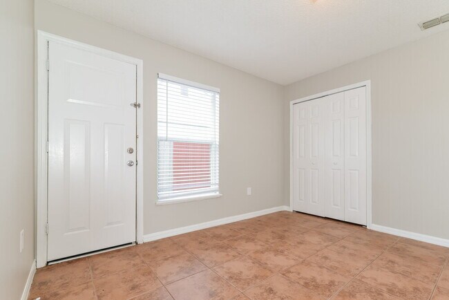 Building Photo - 308 Mariana Way