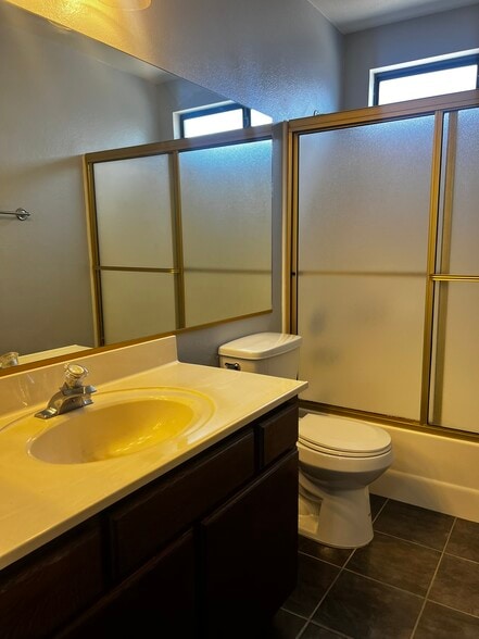 Bathroom 2 - 2716 W Avenue K4