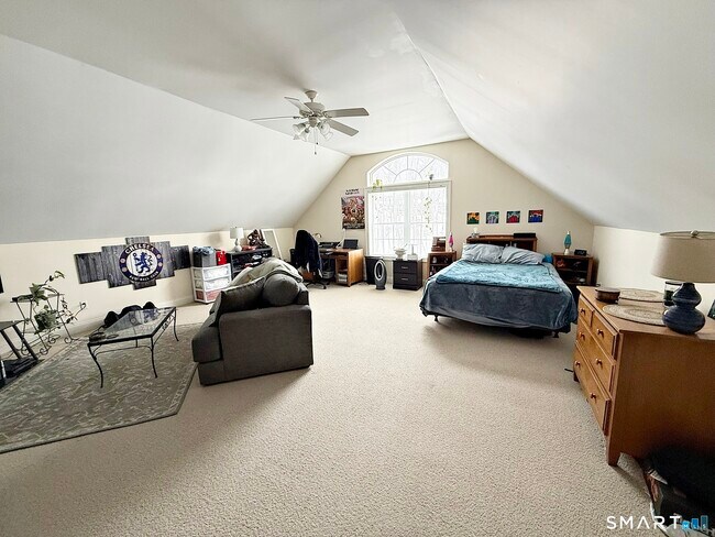 Building Photo - 490 Wolf Run