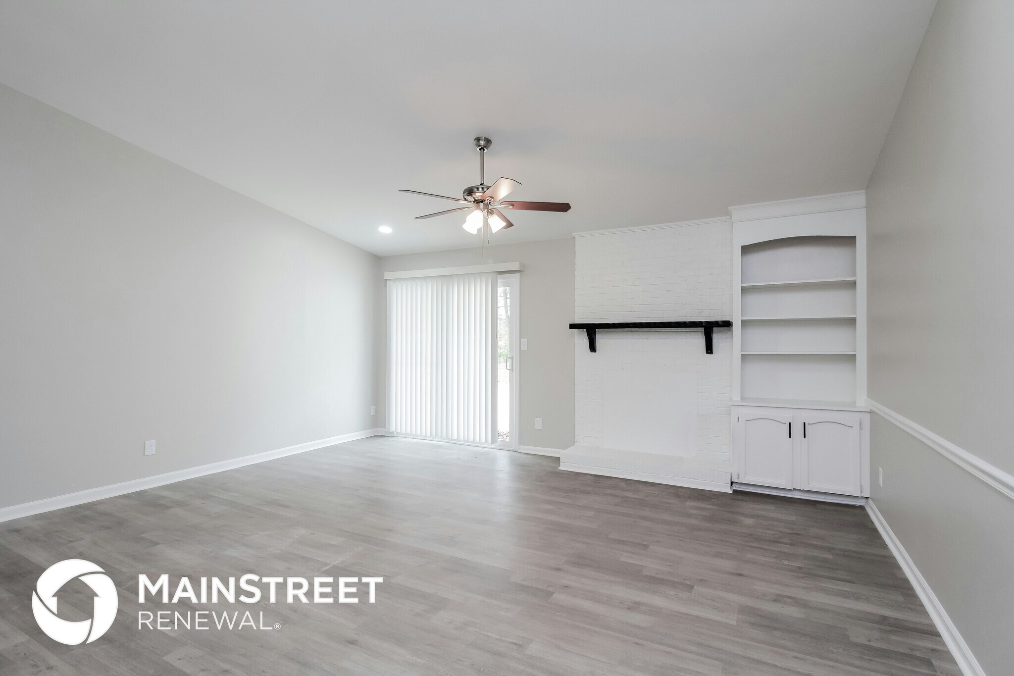 Building Photo - 220 Pine Rd