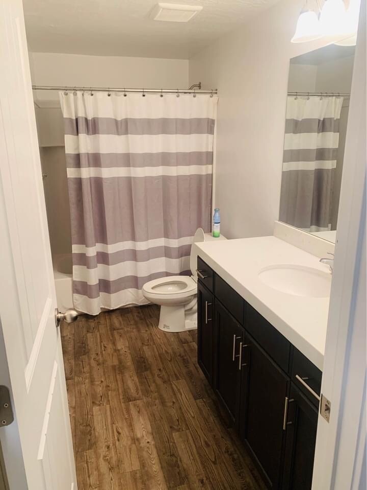 Building Photo - 4963 E Silver Ridge Rd