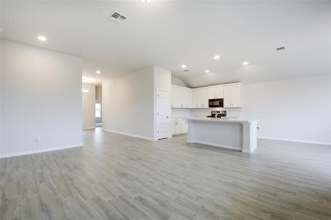Building Photo - 134 Edgewater Trl
