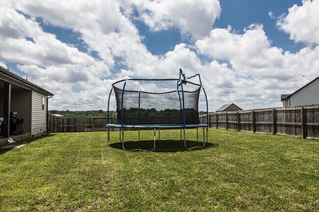 Building Photo - 676 Crestone Ln