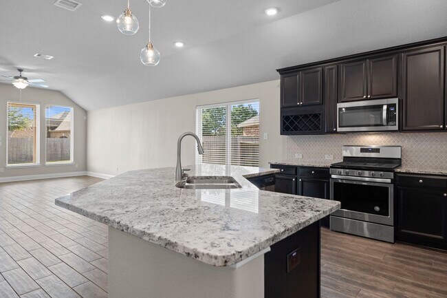 Building Photo - 15323 Holloway Hls Trl