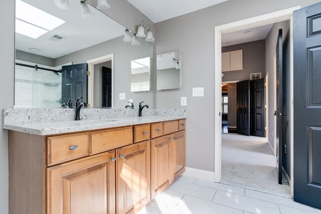 Building Photo - 1730 Bluffs Island Ct