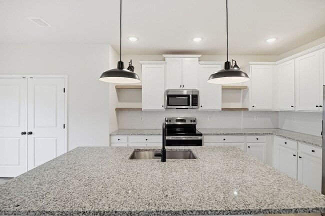 Building Photo - 22 Preening Rd