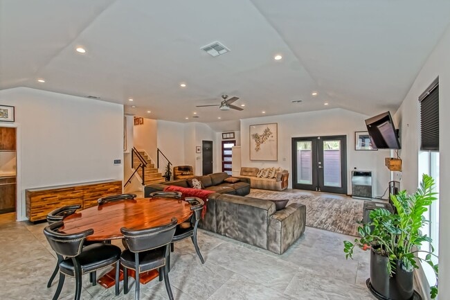 Building Photo - Beautifully Remodeled, Bright & Modern 4BR3BA Home w/ 2BR1BA Guest House On Sprawling Corner Lot ...