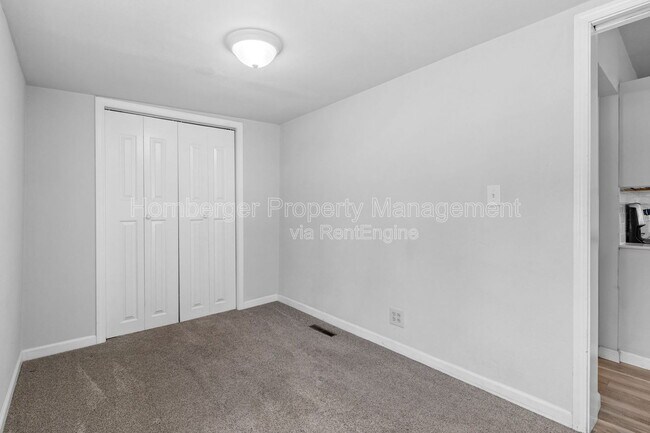 Building Photo - 1836 E 10th Ave