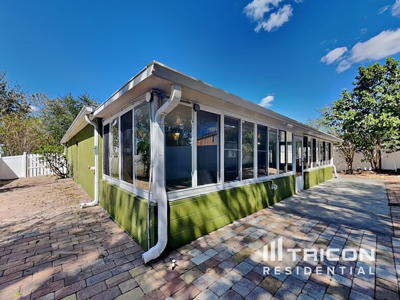 Building Photo - 874 Welch Hill Cir