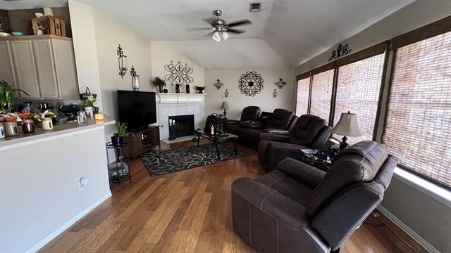 Building Photo - 2504 Blue Holly Dr