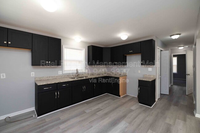 Building Photo - 3354 25th St