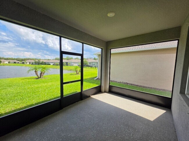 Building Photo - Beautiful Oak Leaf Preserve 3 Bedroom 2 Bathroom Smart Home