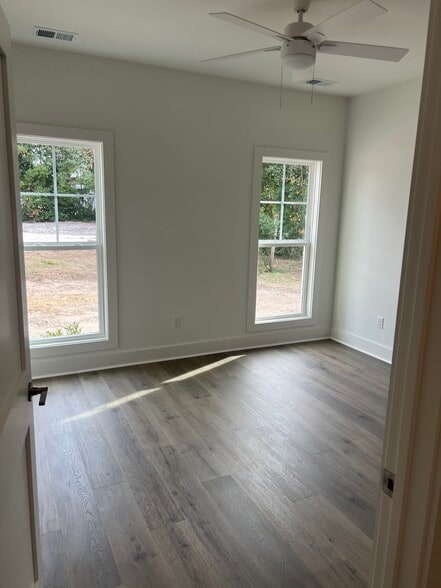 bedroom 3 - 132 Hargrove Dr