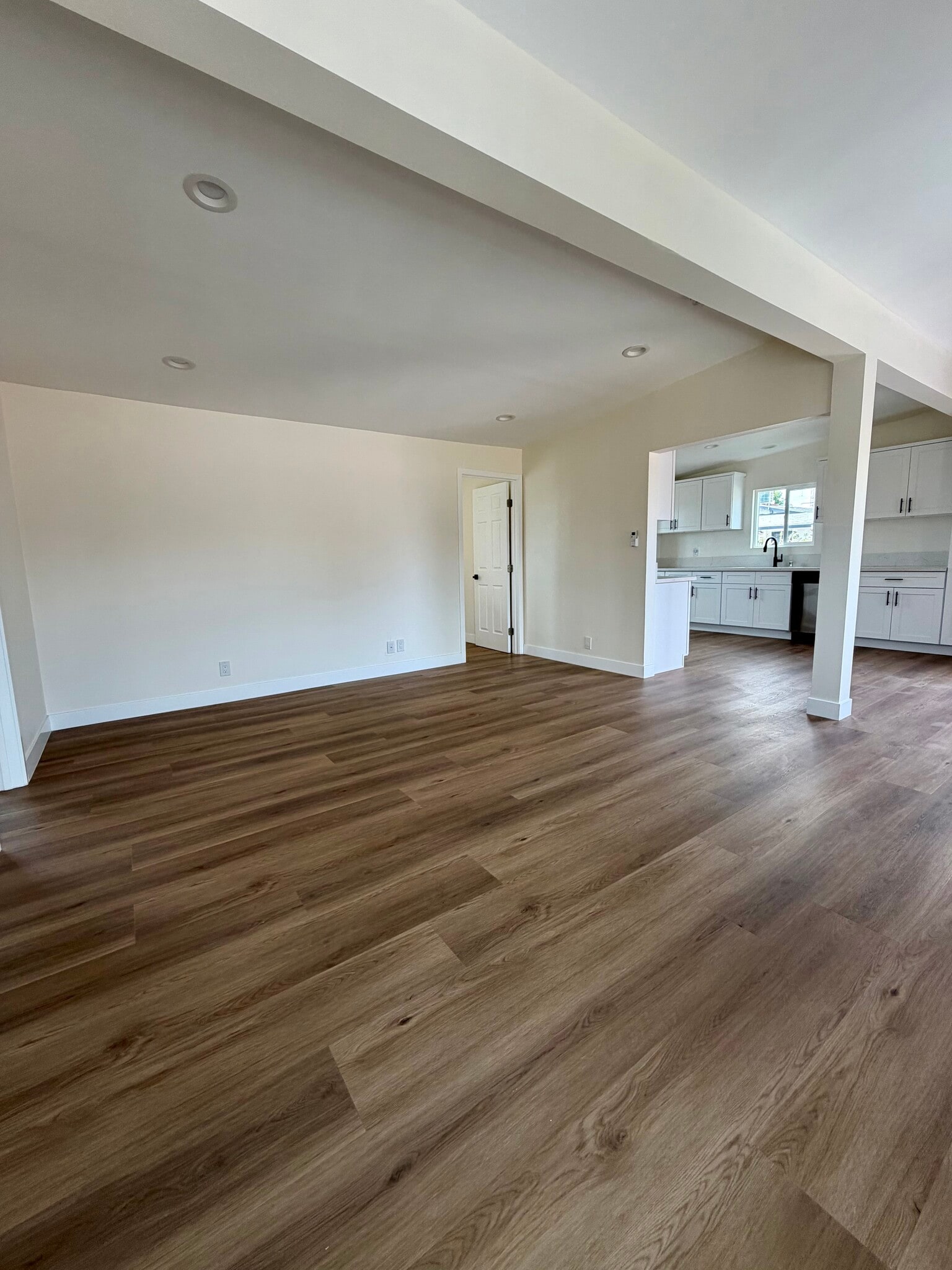 Building Photo - 8965 San Juan Ave